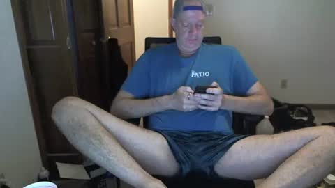 Snapshot of nakedilmale chatting on 05-19-26, 02:07 Tip 100 for my full real name online show from 05-19-26, 02:07