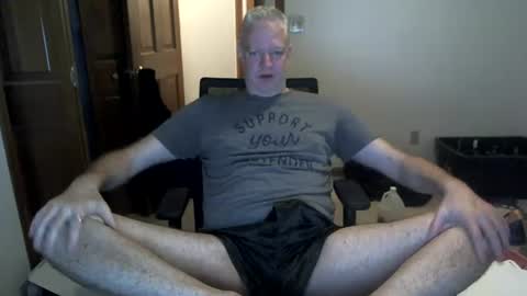 Snapshot of nakedilmale chatting on 06-22-26, 09:17 Tip 100 for my full real name online show from 06-22-26, 09:17