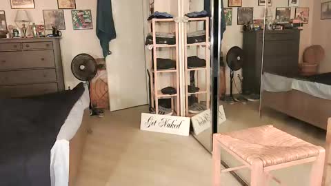 nakedmonkey online show from 05-08-26, 01:00