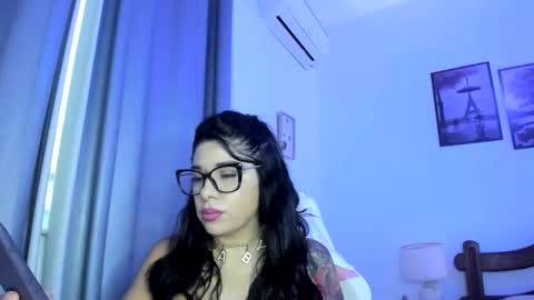 Snapshot of nalalatina chatting on 10-28-25, 08:18 Nala Latina online show from 10-28-25, 08:18