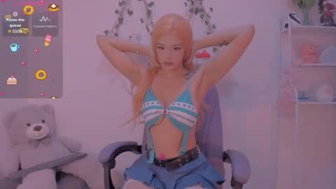 Snapshot of namibergman_ chatting on 11-02-25, 10:56 N A M I - OF namibergmant online show from 11-02-25, 10:56