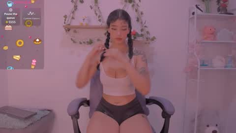 Snapshot of namibergman_ chatting on 11-05-25, 11:27 N A M I - OF namibergmant online show from 11-05-25, 11:27