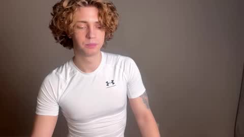 Snapshot of namiraaxel chatting on 01-15-26, 09:29 Georges online show from 01-15-26, 09:29