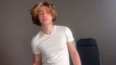 Snapshot of namiraaxel chatting on 01-17-26, 10:13 Georges online show from 01-17-26, 10:13