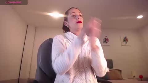 Snapshot of namisunny chatting on 01-18-25, 08:41 nami online show from 01-18-25, 08:41