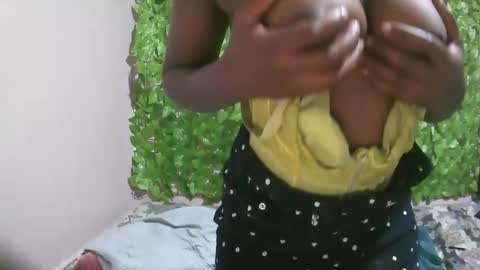 nana2095 online show from 03-05-25, 12:16