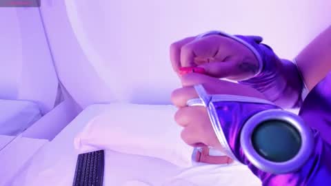 NanaOsaky online show from 11-28-25, 12:08