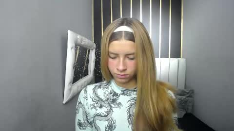 Snapshot of nancy_blonde chatting on 05-14-26, 12:45 nancy blonde online show from 05-14-26, 12:45