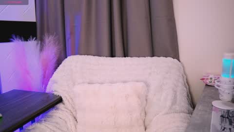 Snapshot of nancy_winter chatting on 02-05-25, 10:08 INSTAGRAM bekkercat online show from 02-05-25, 10:08