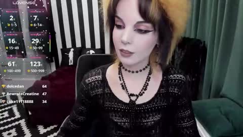 Nancy online show from 09-30-25, 12:15