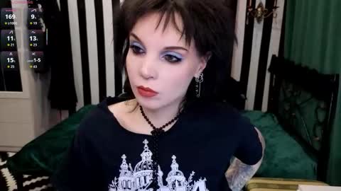 Nancy online show from 11-21-25, 03:38