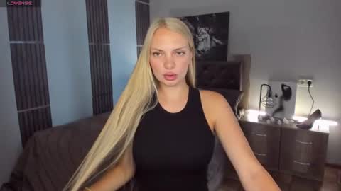 NancySummer online show from 07-20-26, 10:18