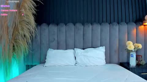 Snapshot of nanda_vixen_ chatting on 03-17-26, 09:18 Nanda online show from 03-17-26, 09:18