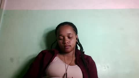 nandrianina416143 online show from 06-09-26, 05:30