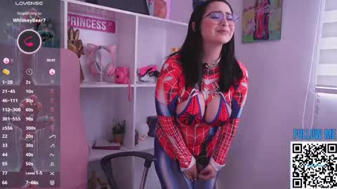 Snapshot of naniicute chatting on 10-31-25, 08:32 ELLA online show from 10-31-25, 08:32