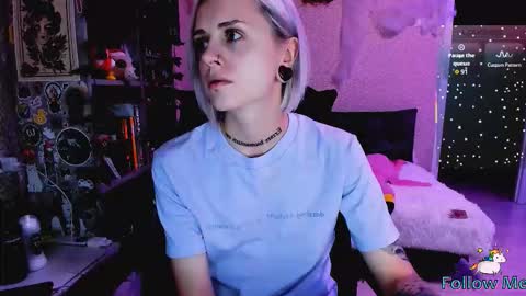 Monday-Friday 12-4 AM and 6-9 AM New York time online show from 11-01-25, 08:11