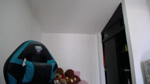 Snapshot of nanna_yoshi chatting on 01-29-25, 06:39 nanna yoshi online show from 01-29-25, 06:39