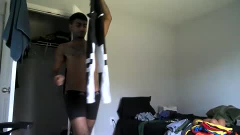 Snapshot of nanothegreat chatting on 05-08-26, 06:35 Nando online show from 05-08-26, 06:35