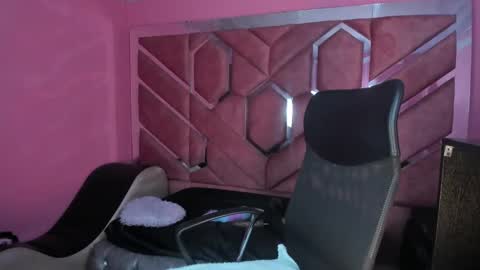 nany_pretty online show from 02-10-25, 08:10