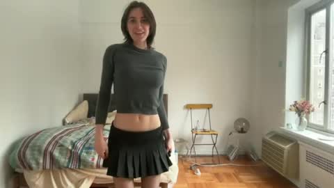 Naomi      online show from 06-14-26, 10:34