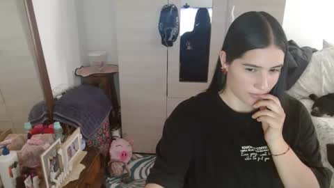 naomi_d online show from 05-02-26, 09:31