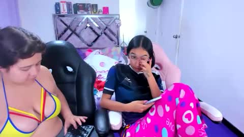 Snapshot of naomi_johnson132 chatting on 06-01-26, 04:31 nahomi online show from 06-01-26, 04:31