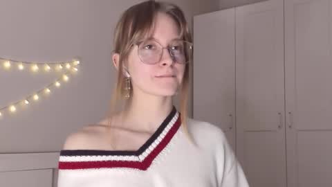 Naomi online show from 02-06-26, 07:39