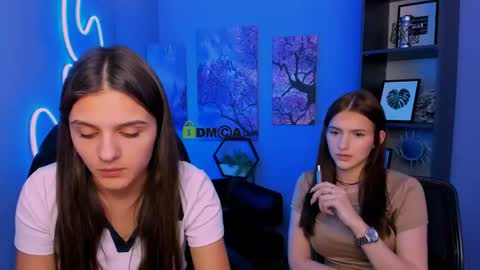 Naomi online show from 06-10-26, 01:21