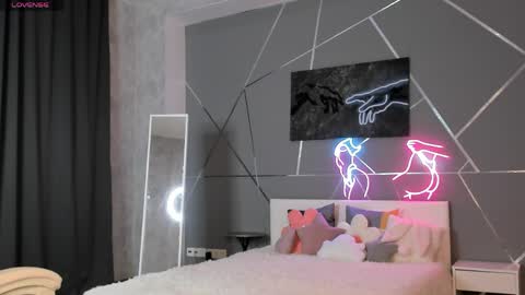 naomi_reiss online show from 04-05-26, 01:25