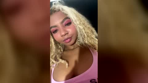 Snapshot of naomi_rider77 chatting on 03-15-26, 06:19 mara Jos online show from 03-15-26, 06:19