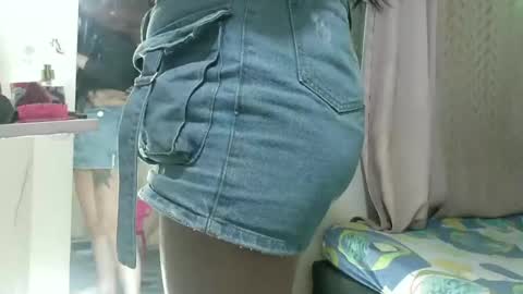 Mia online show from 01-24-25, 03:11