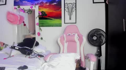    online show from 01-06-25, 09:11