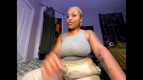 Naomigiirl6 online show from 12-30-24, 04:08