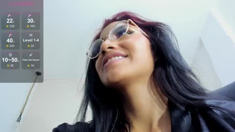 naomiiii   online show from 12-07-24, 05:26