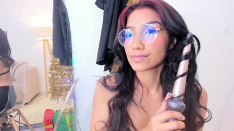 naomiiii   online show from 12-28-24, 06:50