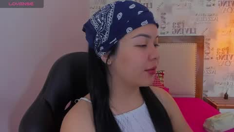 Snapshot of naomijohnson1 chatting on 12-05-24, 12:11 Naomi online show from 12-05-24, 12:11