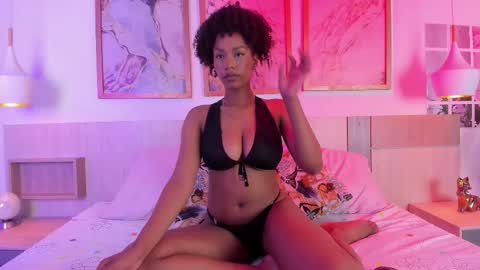 Snapshot of naomikross chatting on 03-18-26, 05:16 Naomi online show from 03-18-26, 05:16