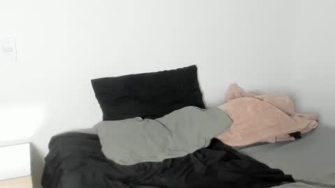 Naomi Moore online show from 09-08-25, 10:53