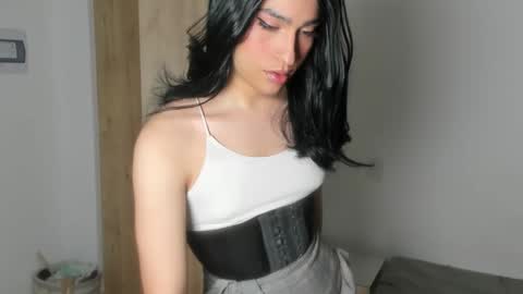 Naomi Moore online show from 02-27-26, 10:10