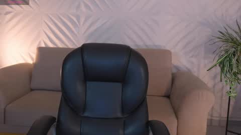 Naomi online show from 05-05-26, 12:24