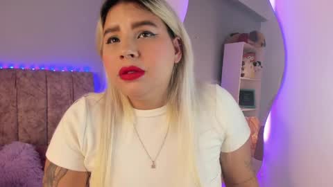 Laura  online show from 05-19-26, 05:36