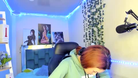 naomy online show from 01-05-25, 01:35