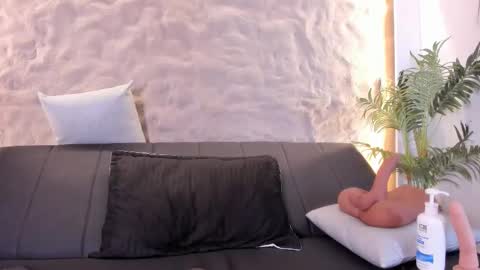 I am Naomy online show from 02-24-26, 07:23