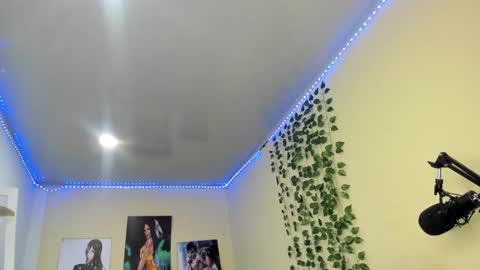naomy online show from 12-08-24, 07:11