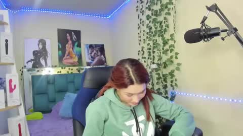 naomy online show from 12-18-24, 02:21