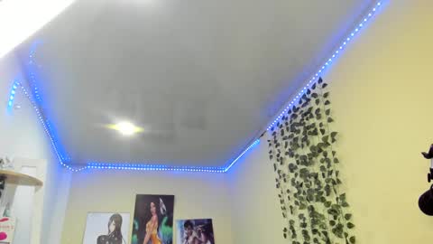 naomy online show from 01-03-25, 11:33