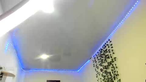 naomy online show from 01-04-25, 02:35