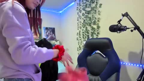 naomy online show from 02-15-25, 07:17