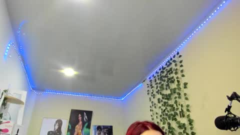 naomy online show from 02-17-25, 01:36