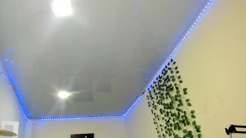 naomy online show from 02-21-25, 08:49